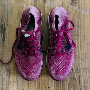 Ladies Nike Flyknit size 6.5